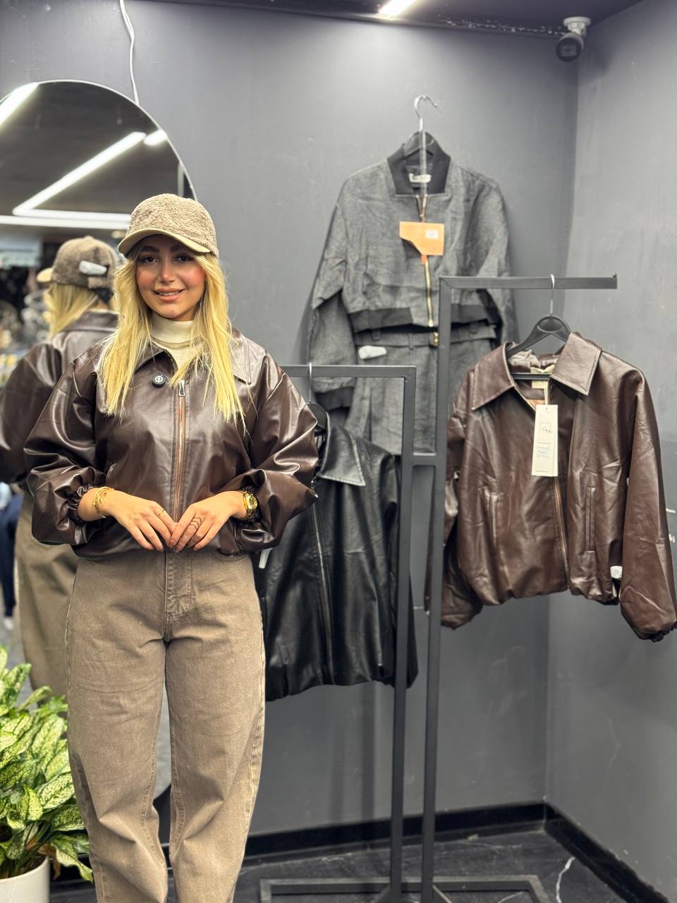 بامبر چرم زنانه